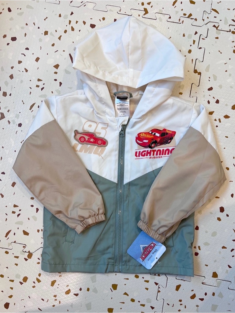 NWT Viral Disney Lightning McQueen Hooded Neutral Windbreaker -White/Beige/Green